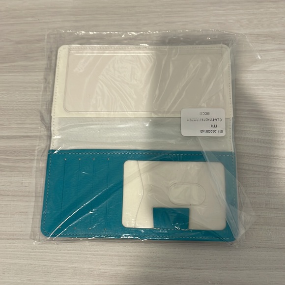 Disney Frozen Leather wallet new - Picture 3 of 3